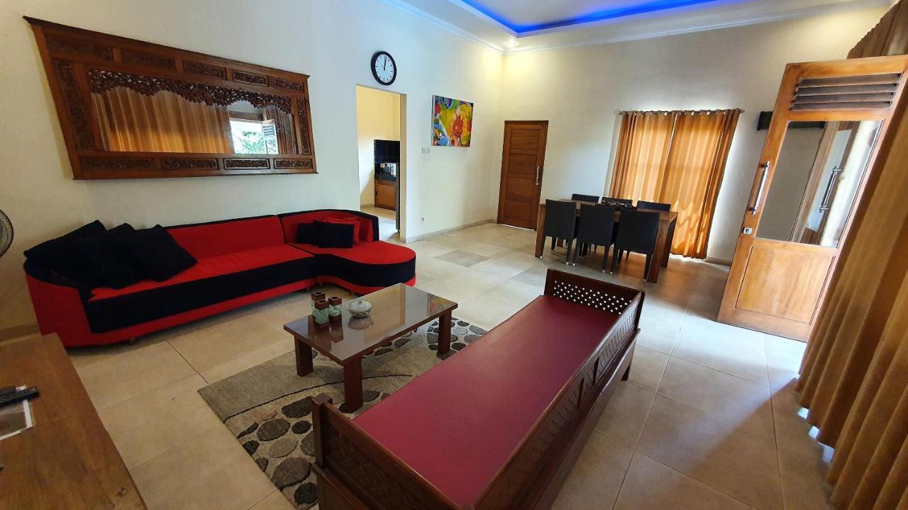 Rosseno Villa Yogyakarta Exterior foto