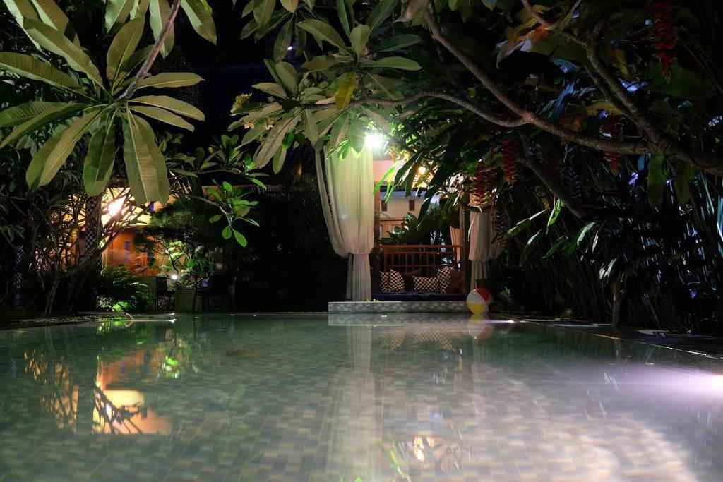 Rosseno Villa Yogyakarta Exterior foto